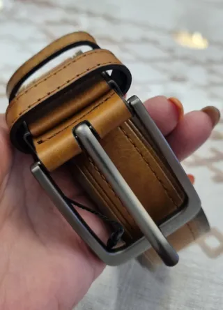 Cintura in pelle PU marrone da uomo