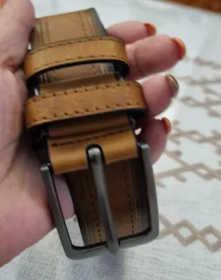 Cintura in pelle PU marrone da uomo