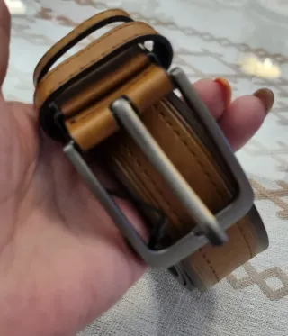 Cintura in pelle PU marrone da uomo