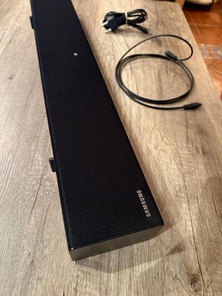 Barra de Sonido Samsung HW-T400 Negra