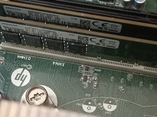 16GB RAM DDR4 (2x Samsung 8GB DDR4 RAM)