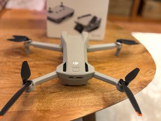 Dron DJI Mini 3 Gris Casi Nuevo con garantía