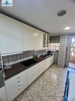 Piso en venta en Hospital - Parque sur en Albacete