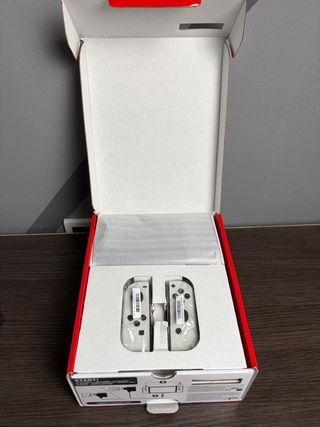 Nintendo Switch OLED Blanca y Negra