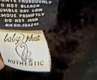 Chaqueta bomber negra con gato