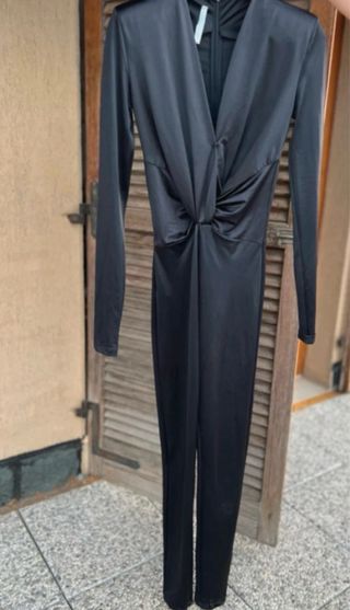 Tuta intera effetto seta nera