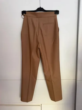 Pantalones beige/marrón