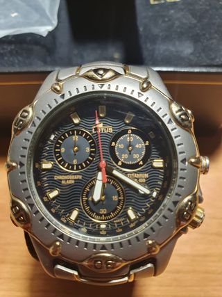 Reloj Lotus Cronógrafo Alarma Titanio Oro Plata