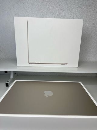 MacBook Air 13 M4 256GB 10/10 3 años de garantía