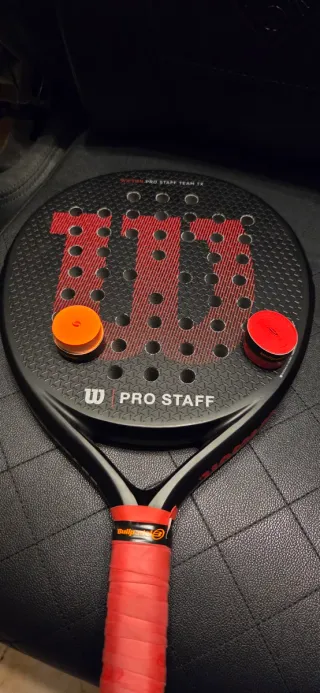 Pala pádel Wilson Pro Staff Team + 2 overgrip