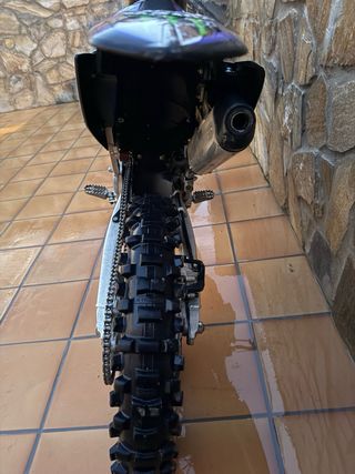 Yamaha YZ 125 2023 edición Monster