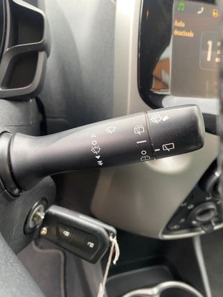 IMPECABLE!!! TOYOTA AYGO XPLAY 5 PUERTAS