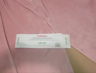 Batamanta terciopelo rosa palo con capucha