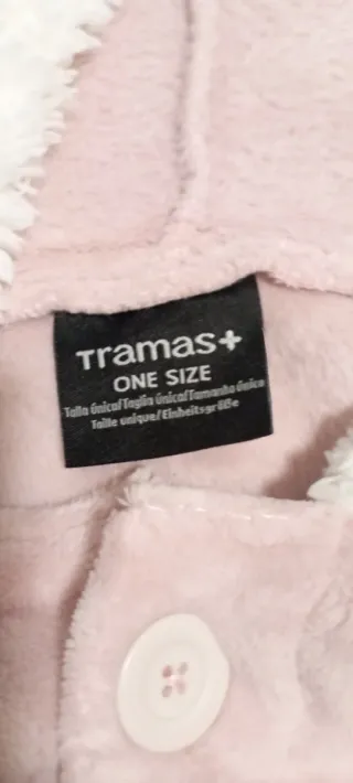 Batamanta terciopelo rosa palo con capucha