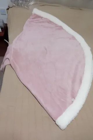 Batamanta terciopelo rosa palo con capucha