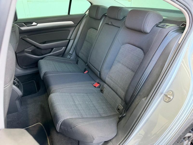 Volkswagen Passat Excecutive 1.6 TDI 2021, foto 20