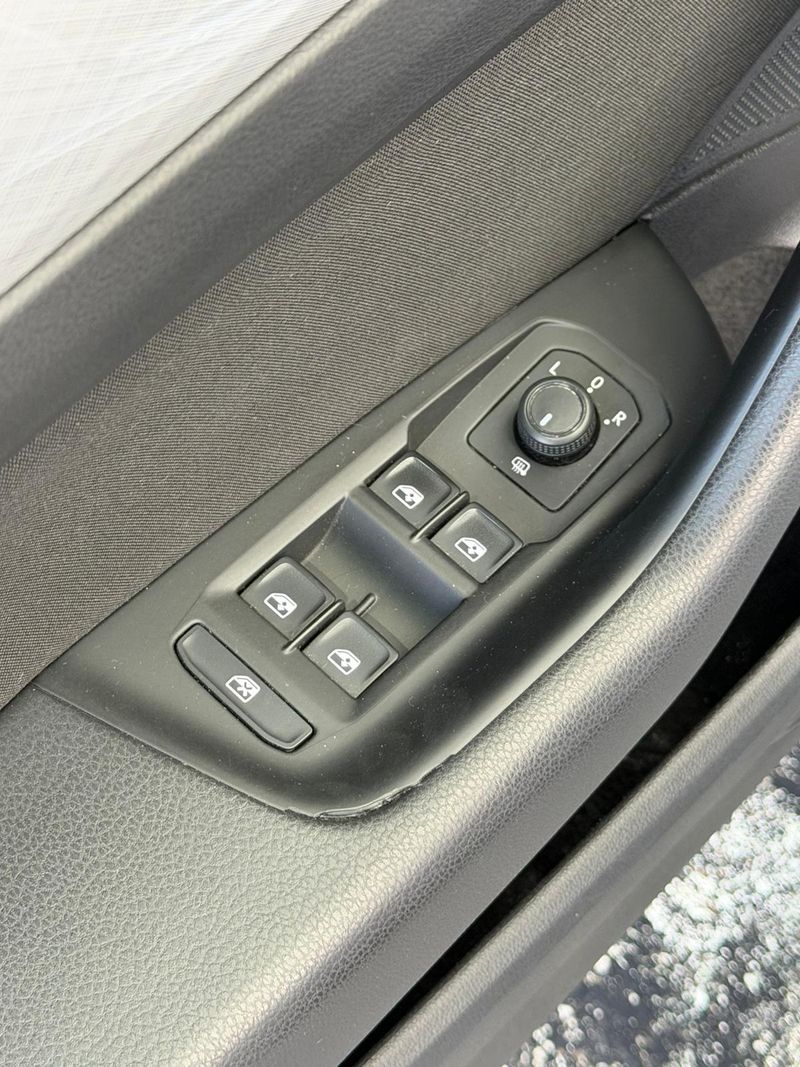 Volkswagen Passat Excecutive 1.6 TDI 2021, foto 24