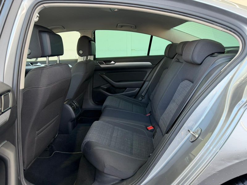 Volkswagen Passat Excecutive 1.6 TDI 2021, foto 37