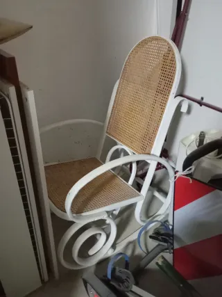 Mecedora antigua madera y mimbre