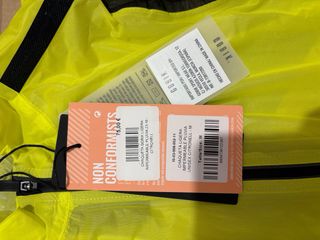 Chaqueta Gobik Pluvia Unisex Con etiqueta.TALLA M