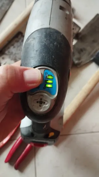 Lotto attrezzi da lavoro