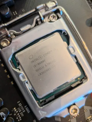 Torre PC Negra y Roja