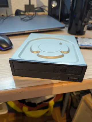 Torre PC Negra y Roja, no funciona la fuente alm.