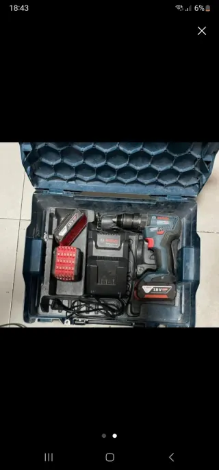Taladro Bosch 18V con maletín y accesorios