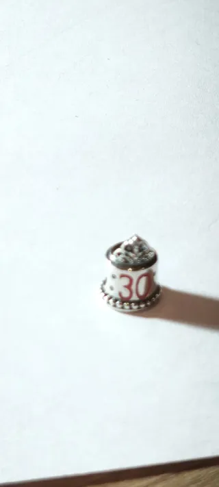 Charm Plata Ley 30 Aniversario