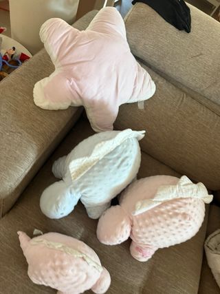 Peluche dinosaurio bebé rosa y azul
