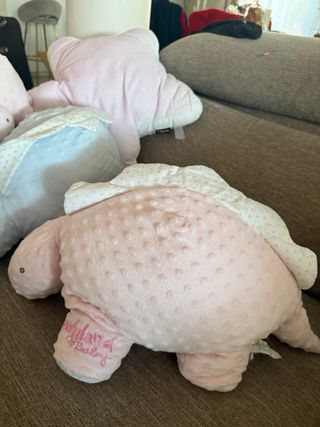 Peluche dinosaurio bebé rosa y azul