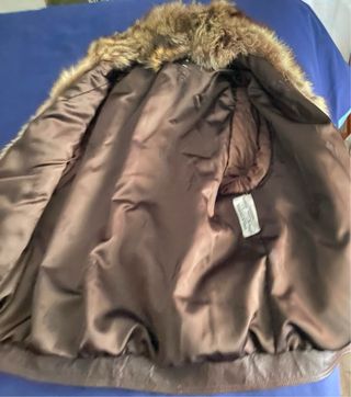 Chaqueta de piel marrón y multicolor