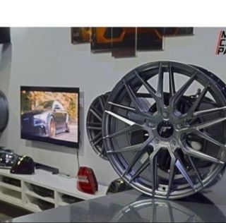 Juego de 4 Llantas 17 Japan Racing JR28 Hyper Blac