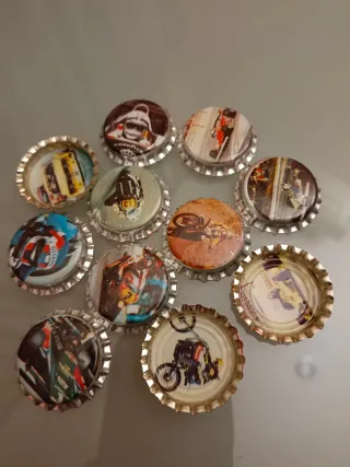 Lote 11 Chapas Moto y Coche