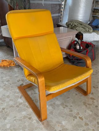 Sillón amarillo tela y madera