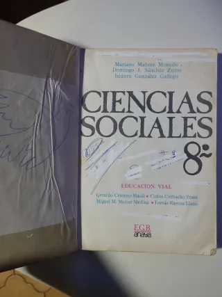 Ciencias sociales 8o. E.G.B.