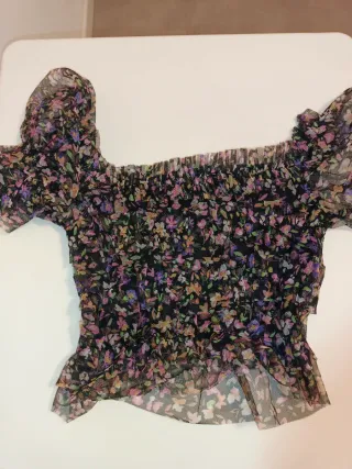 Top corto floreale maniche 3/4