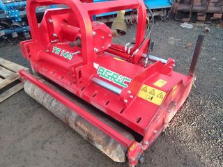 TRITURADORA DE MARTILLO AGRIC TR-140 DESPLAZABLE.