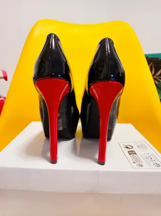 Zapatos tacón N°35. OFERTAAAAA