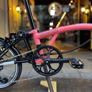 Brompton C-Line Explore M12L Flamingo Pink / Black