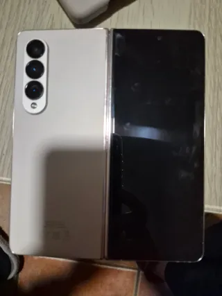 Samsung Galaxy Z Fold 4
