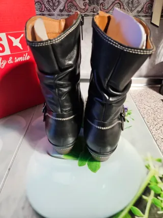 Botines de mujer negro.
