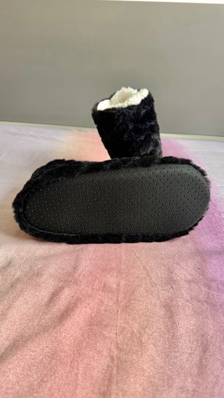 Botas de casa peludas negras