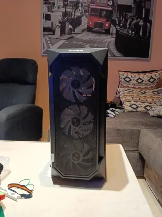 Caja PC Gamdias Aura RGB
