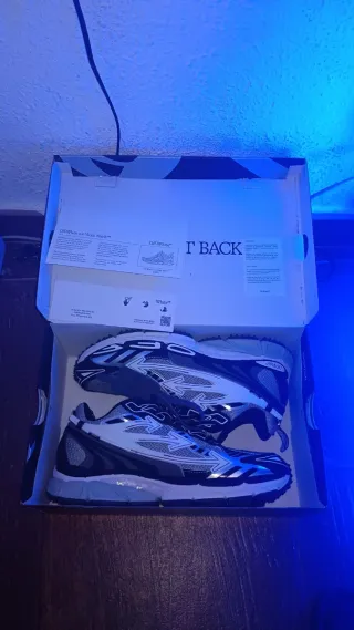 Sneakers Off-White Grigie e Bianche