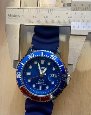 Reloj MOD Seiko Prospex PADI Solar Diver's 200M
