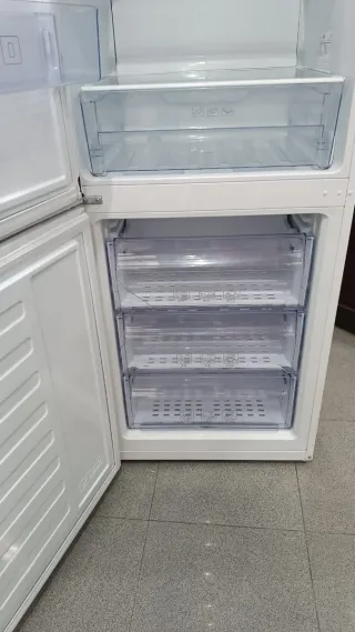 Nevera de la marca Beko con eficiencia energéti