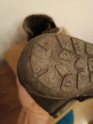 Botas de invierno verdes y beige