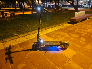 Patinete Eléctrico con Luz LED