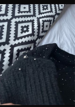 Sudadera Zara con Joyas Negra